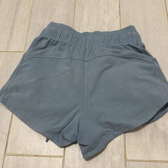 New Lululemon Blue Shorts 2 - Picture 3 of 4